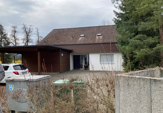 チューリッヒ郊外にある個人住宅の核シェルターを訪問。