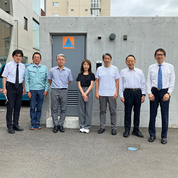 見学に来られた株式会社イトーキの皆様