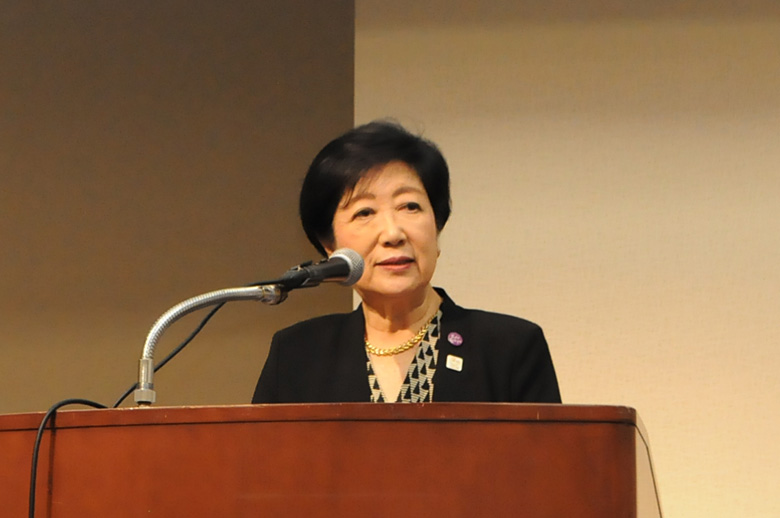 シェルター整備を進めている小池百合子東京都知事