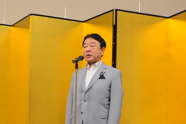 シェルター議連副幹事長の青山繁晴参議院議員